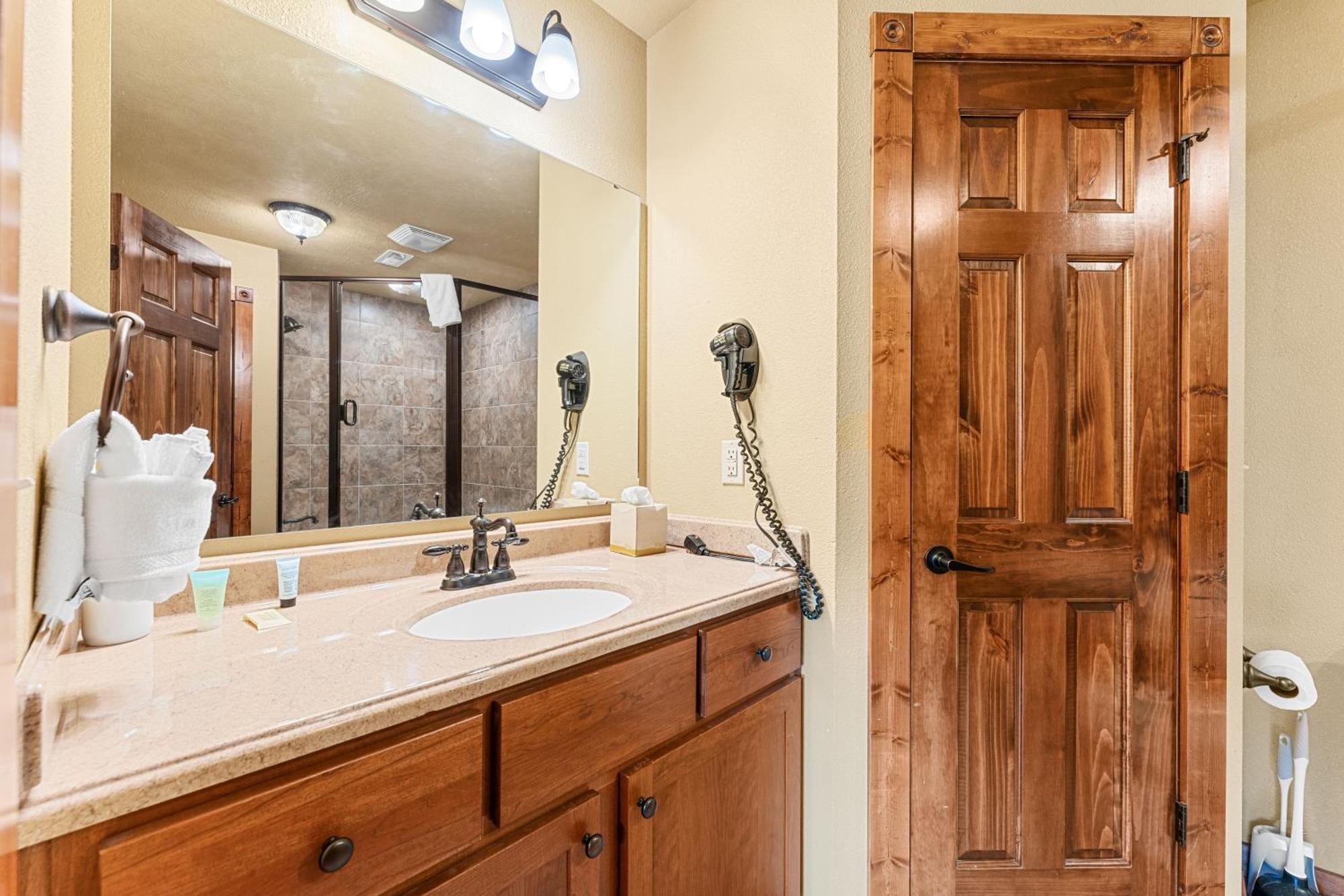 Makin Memories Lodge Cabin Branson West Extérieur photo