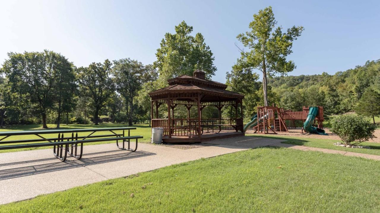Makin Memories Lodge Cabin Branson West Extérieur photo